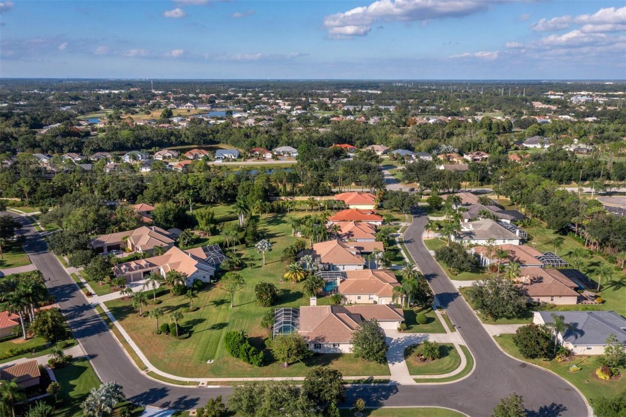 6643 Butlers Crest Drive, Bradenton, FL 34203 Photo