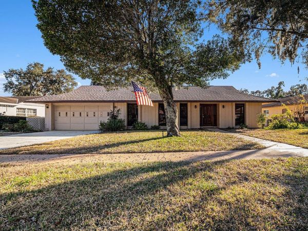 607 E LAKESHORE DRIVE, OCOEE, FL 34761