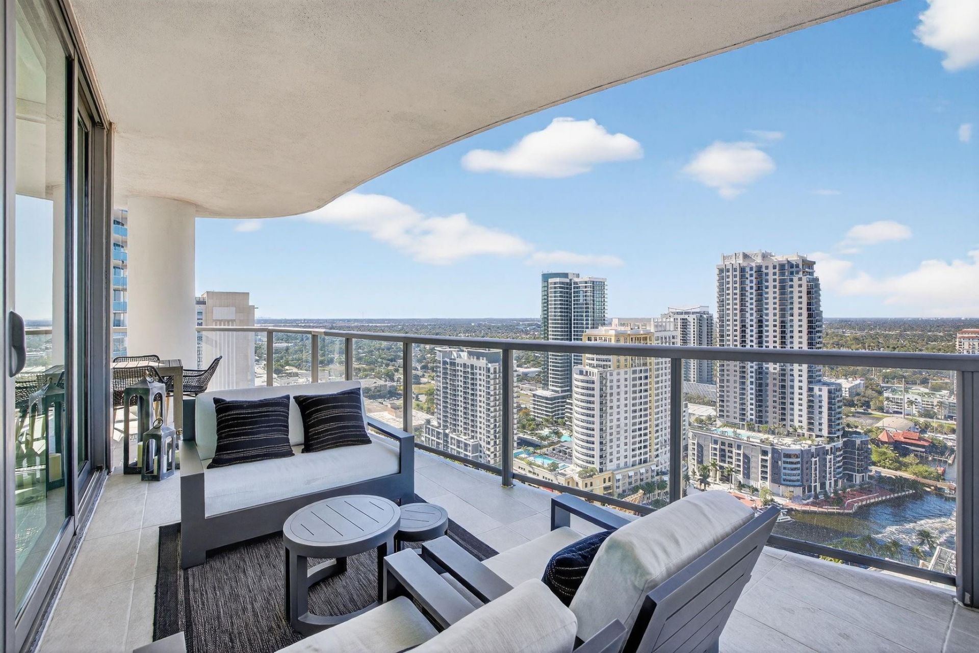 100 E Las Olas Boulevard, Unit 3004, Fort Lauderdale, FL 33301 Photo