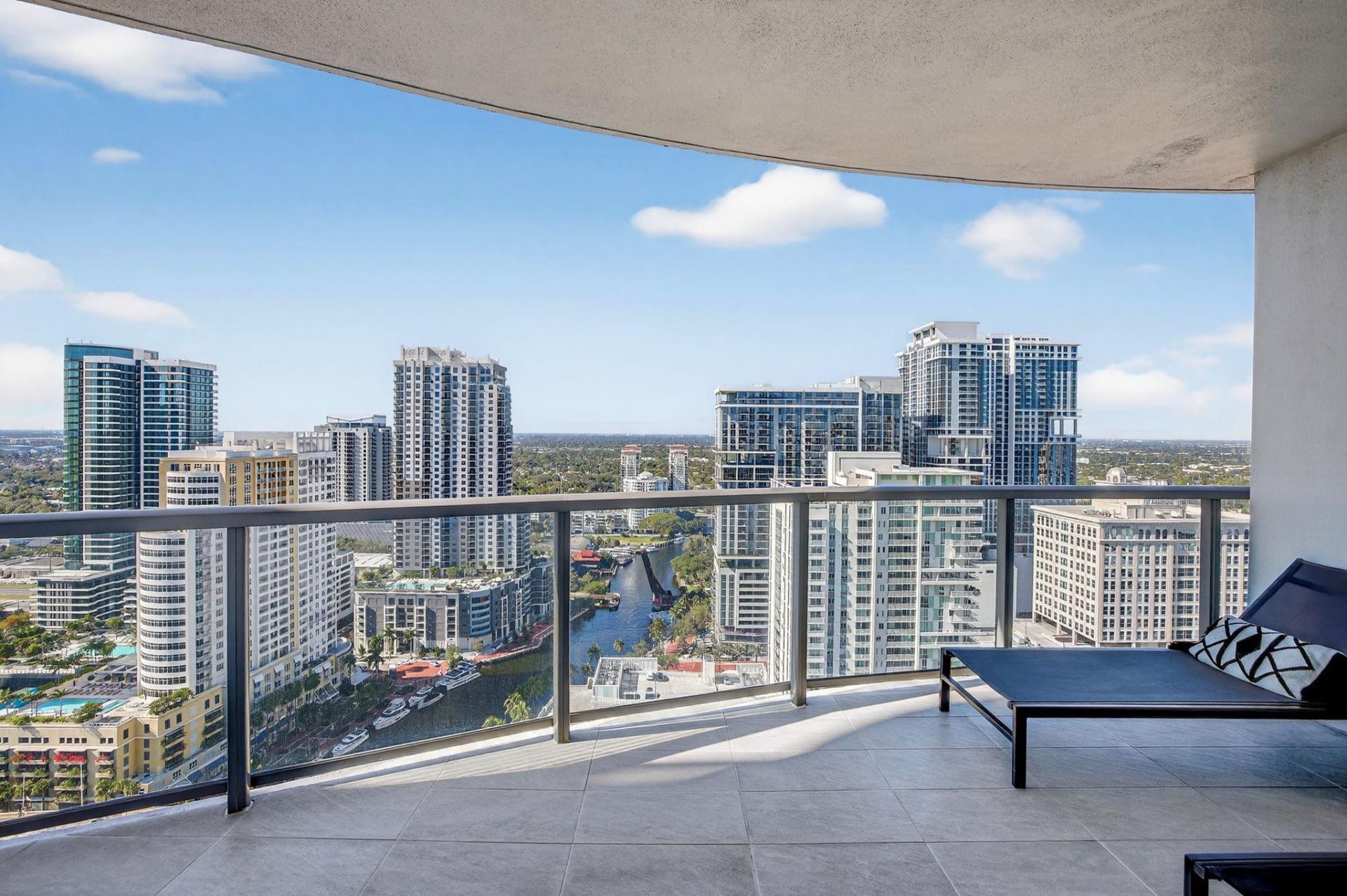 100 E Las Olas Boulevard, Unit 3004, Fort Lauderdale, FL 33301 Photo