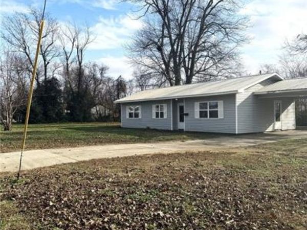 815 Wilson Avenue, Campbell, MO 63933