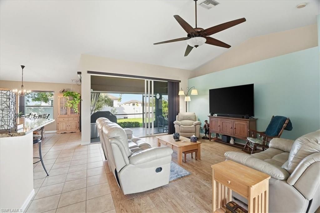 2512 NW 8th Pl, Cape Coral, FL 33993 Photo