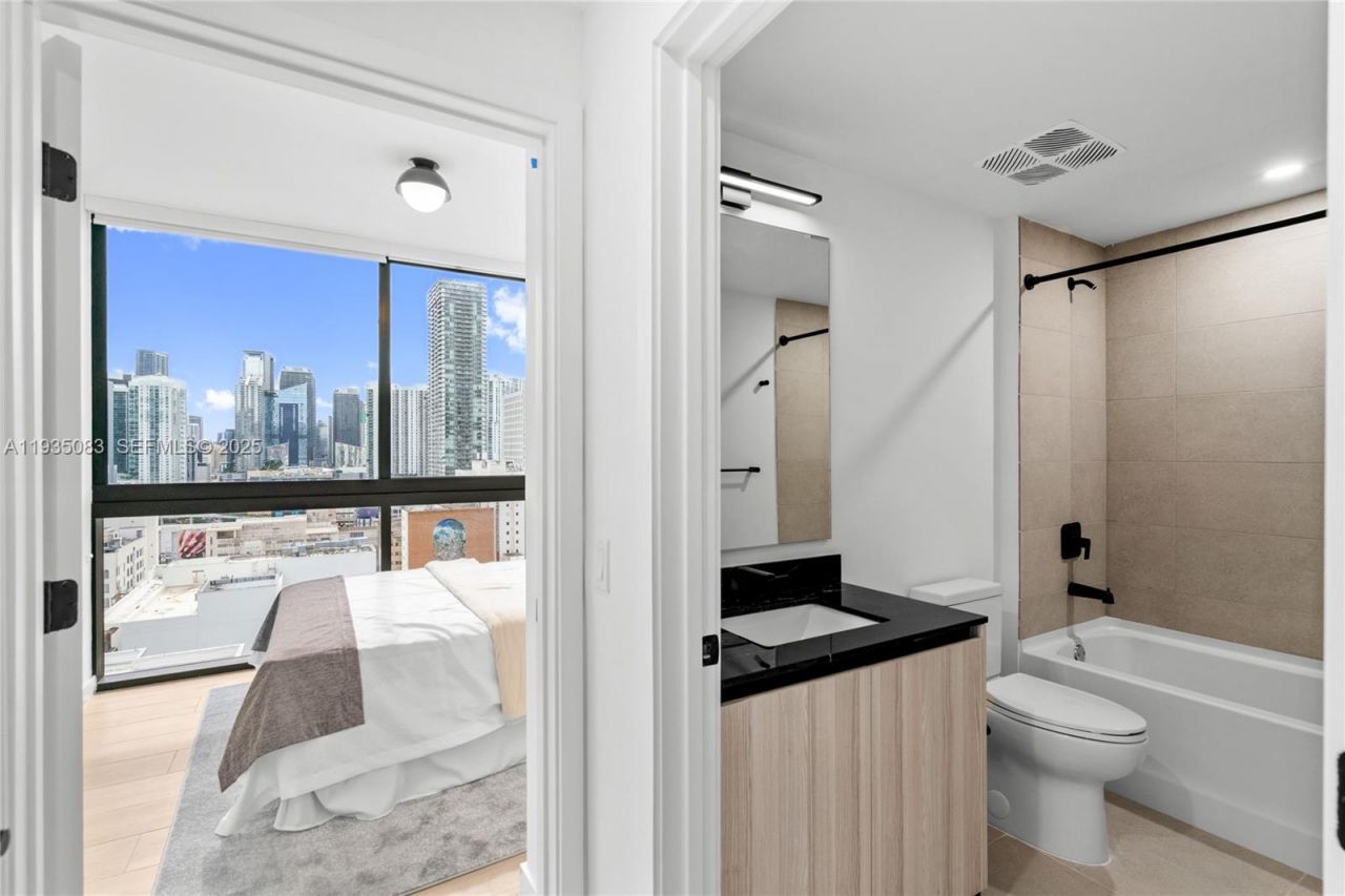 225 N Miami Ave, Unit 2012, Miami, FL 33132 Photo