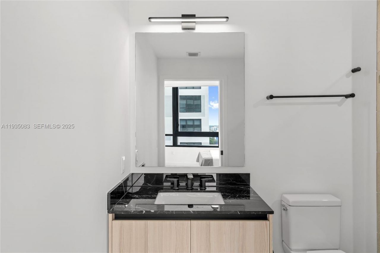 225 N Miami Ave, Unit 2012, Miami, FL 33132 Photo