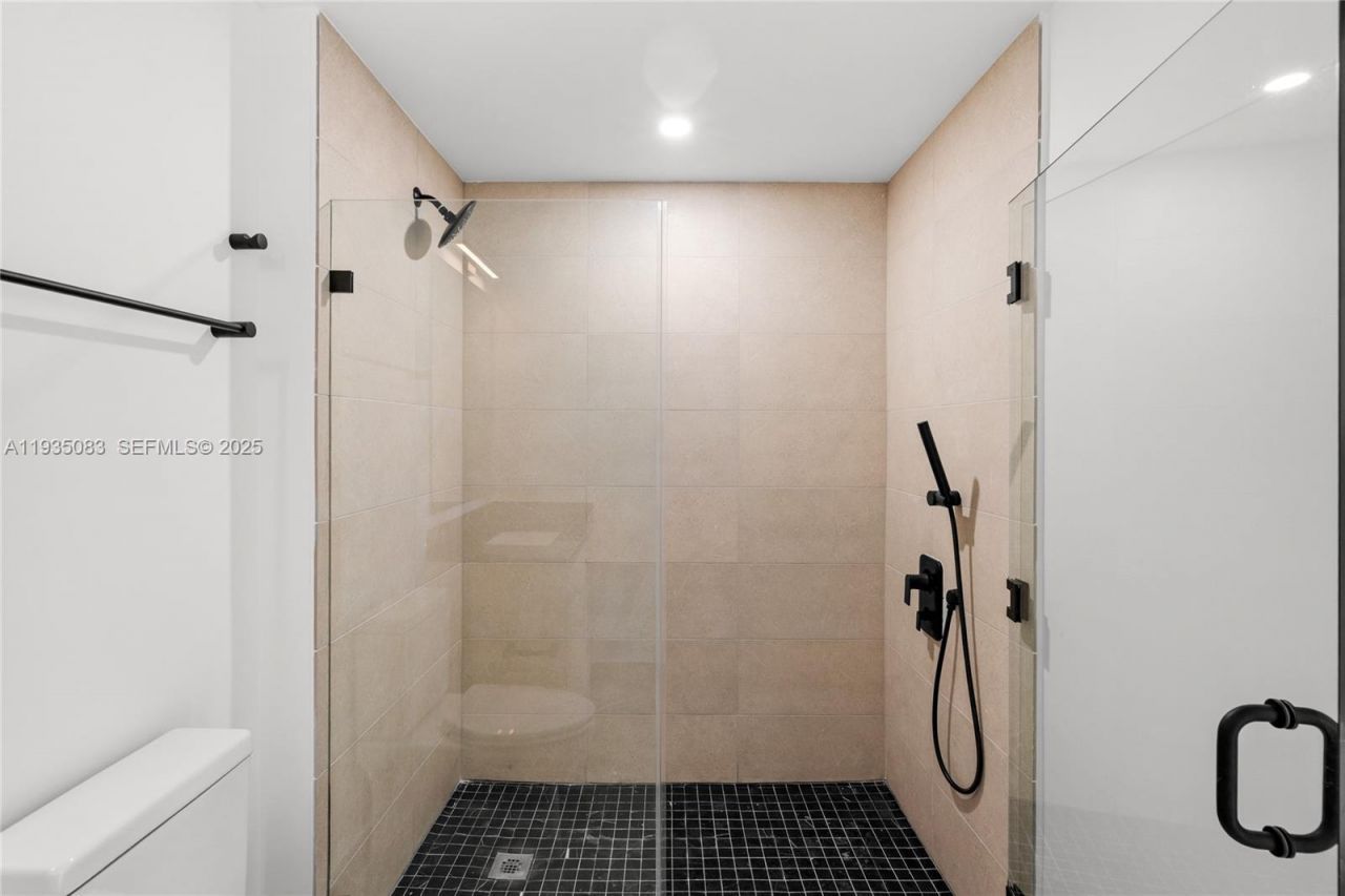 225 N Miami Ave, Unit 2012, Miami, FL 33132 Photo