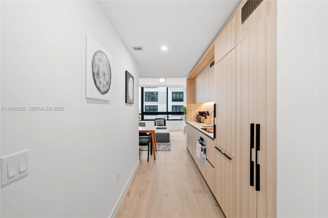 225 N Miami Ave, Unit 2012, Miami, FL 33132 Photo