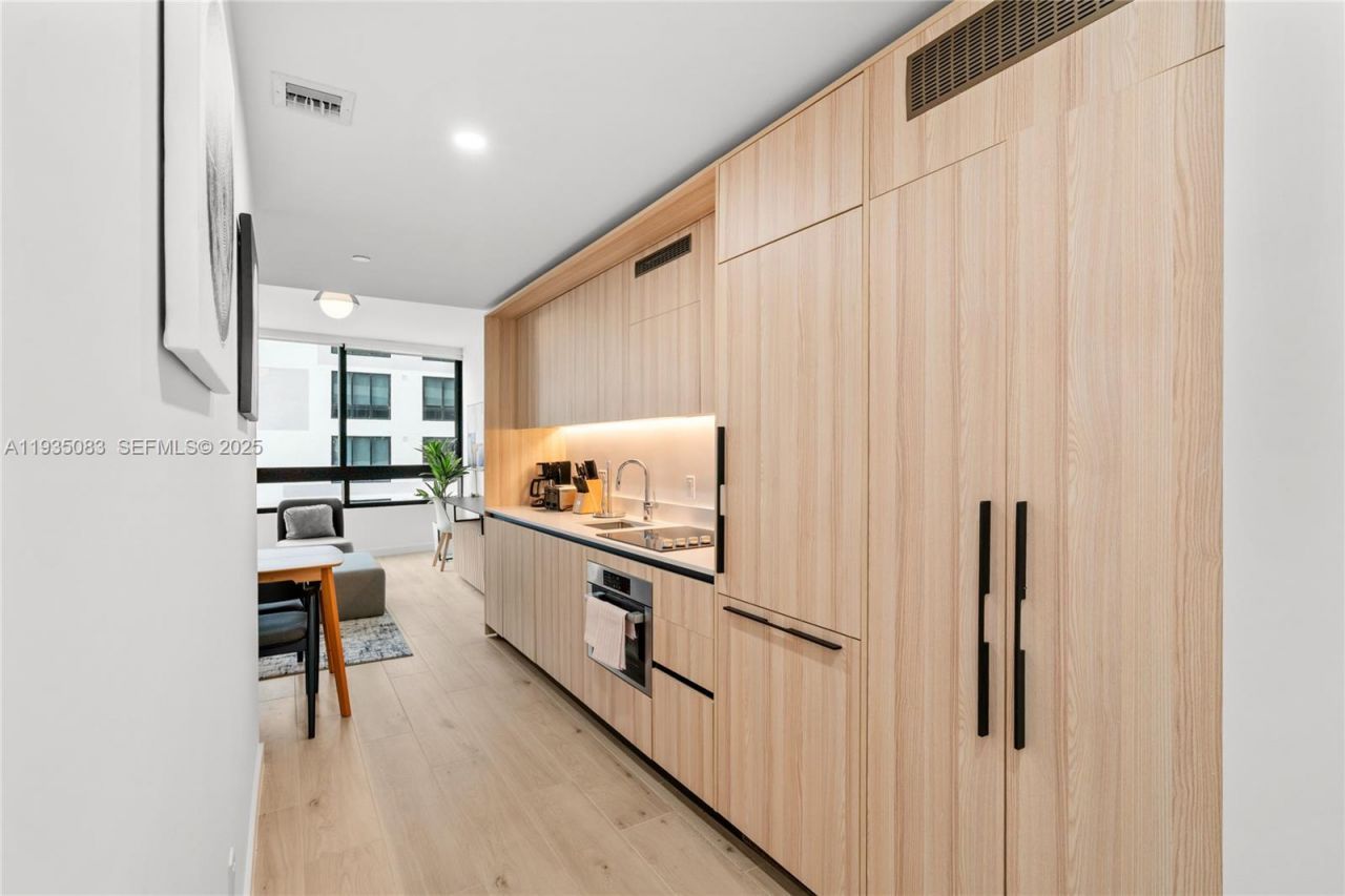 225 N Miami Ave, Unit 2012, Miami, FL 33132 Photo