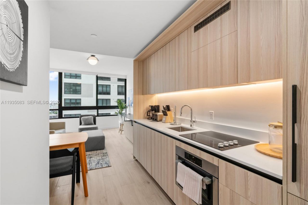 225 N Miami Ave, Unit 2012, Miami, FL 33132 Photo