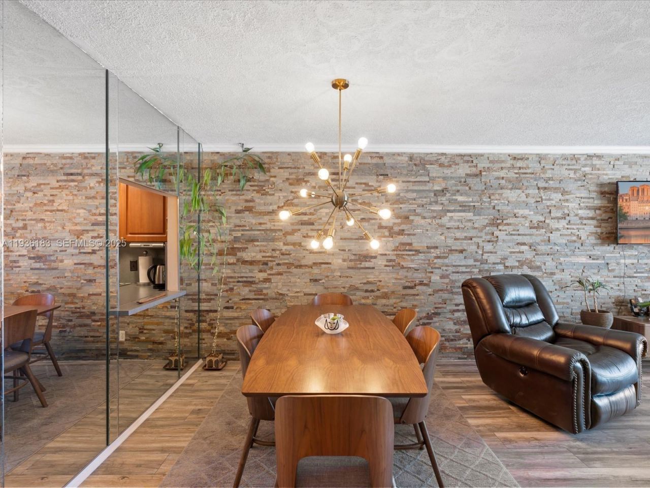 437 NE Golden Isles Dr, Unit 9H, Hallandale Beach, FL 33009 Photo