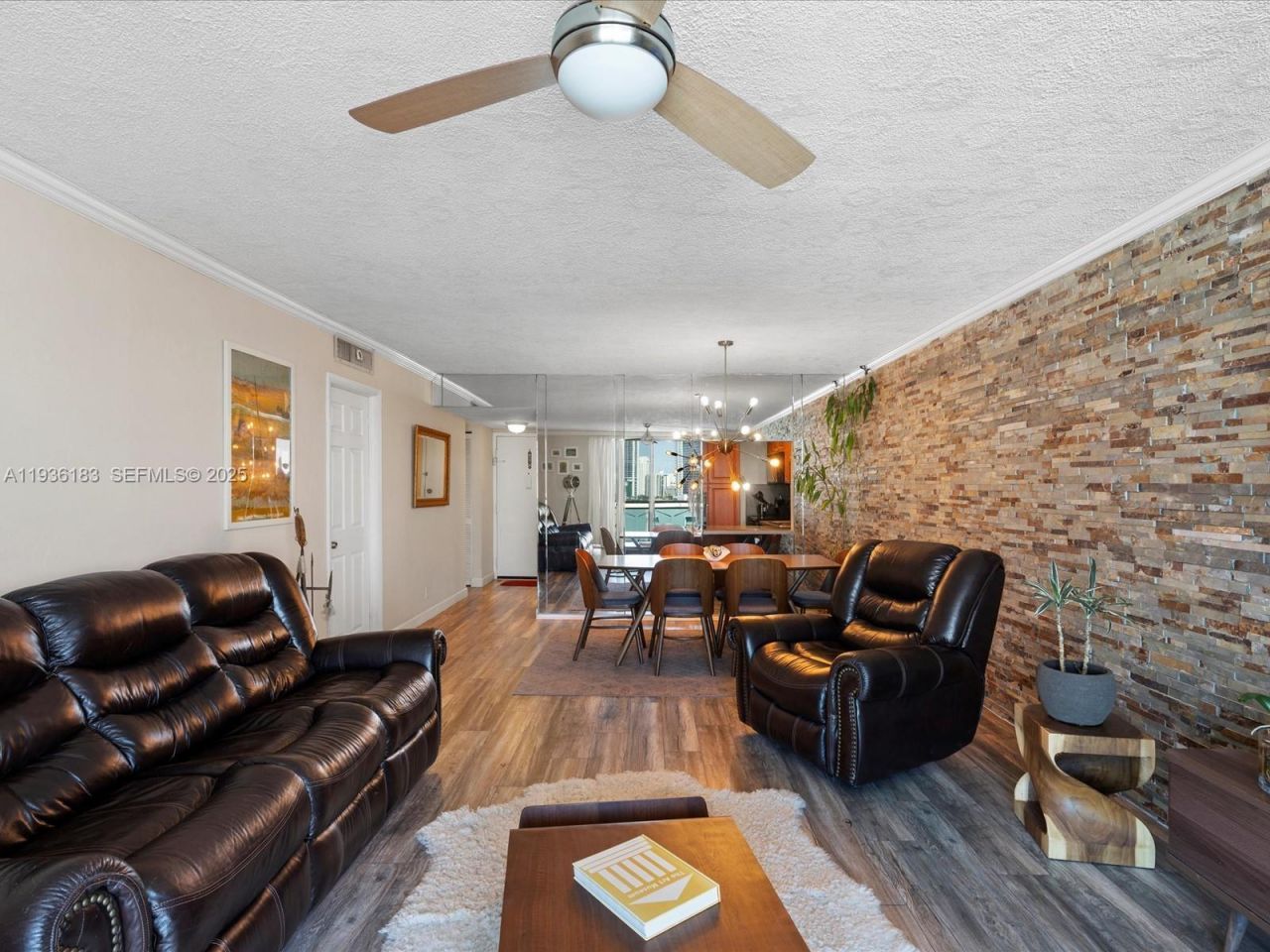 437 NE Golden Isles Dr, Unit 9H, Hallandale Beach, FL 33009 Photo