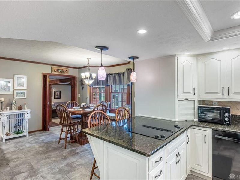 5018 Lausanne Drive, Centerville, OH 45458 Photo 14