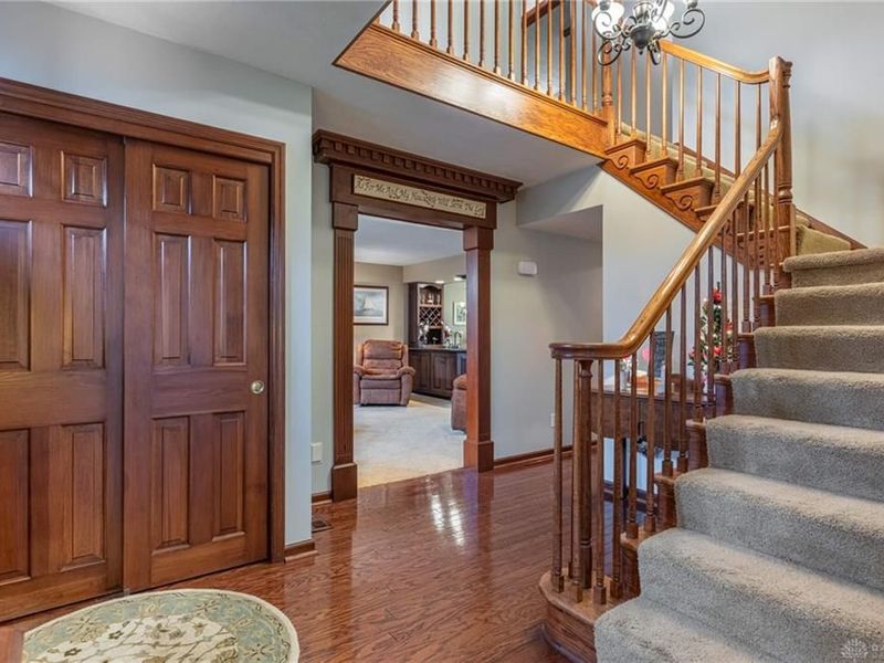 5018 Lausanne Drive, Centerville, OH 45458 Photo 2