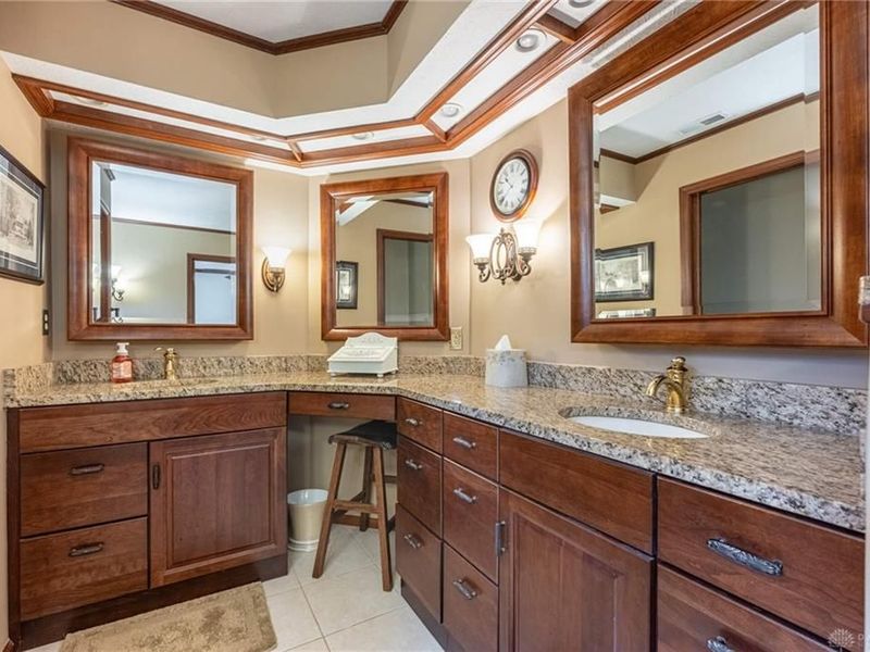 5018 Lausanne Drive, Centerville, OH 45458 Photo 36