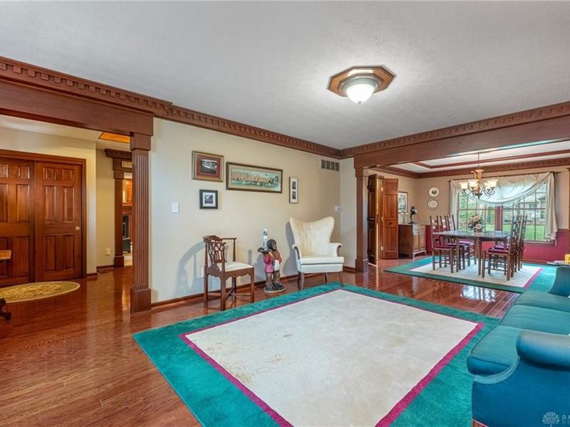 5018 Lausanne Drive, Centerville, OH 45458 Photo 4