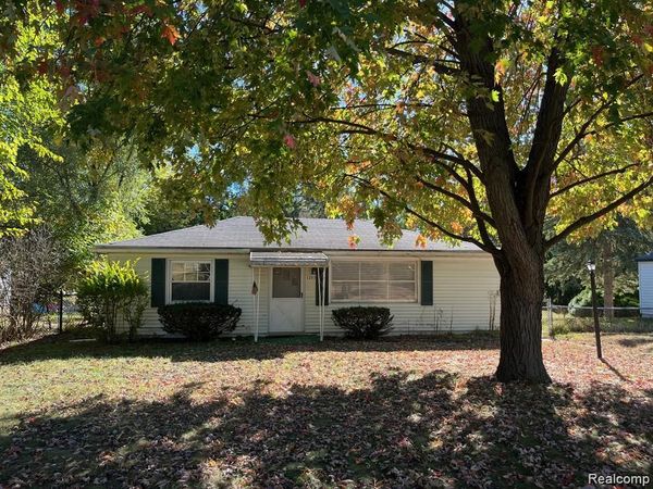 1253 Atkinson Avenue, Bloomfield Hills, MI 48302