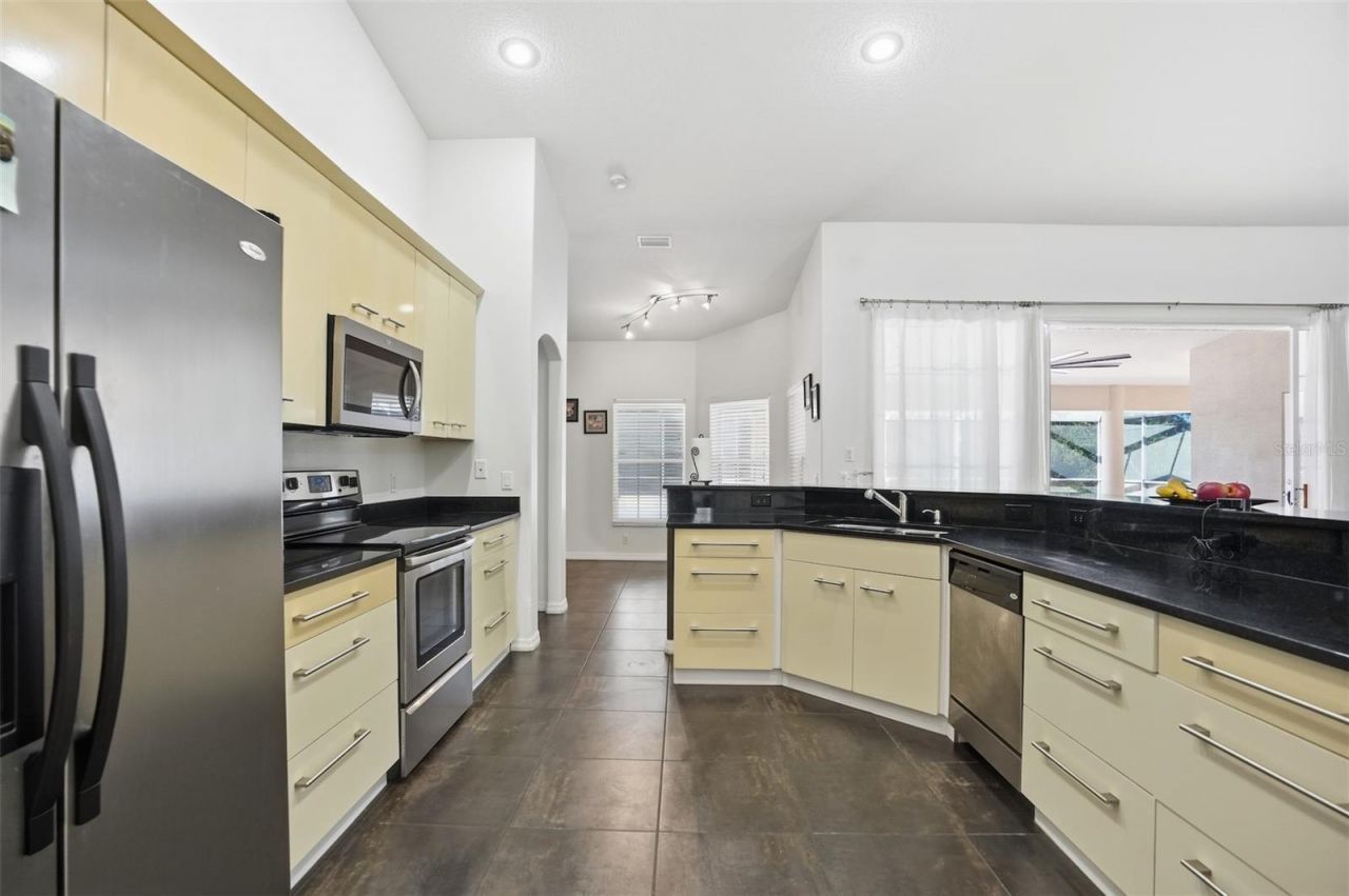 186 N Crestwood Avenue, Inverness, FL 34453 Photo