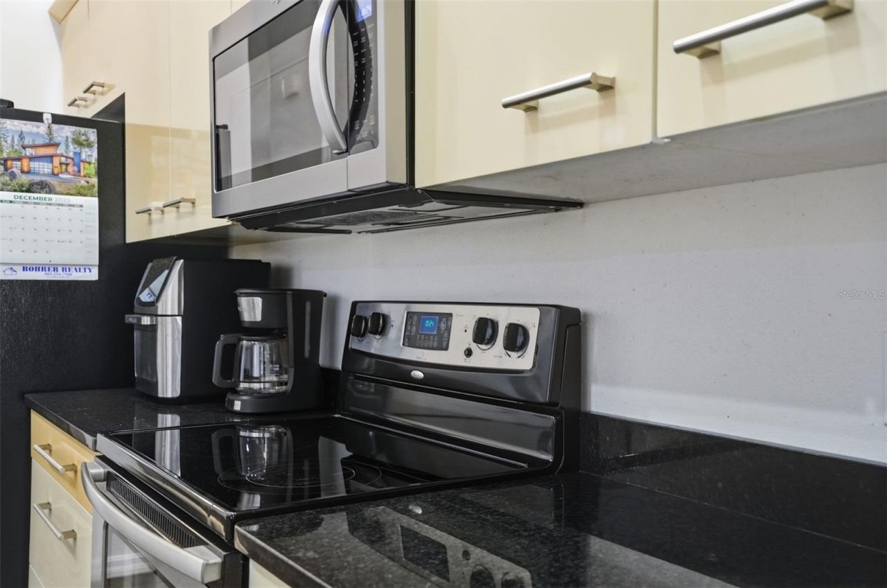 186 N Crestwood Avenue, Inverness, FL 34453 Photo