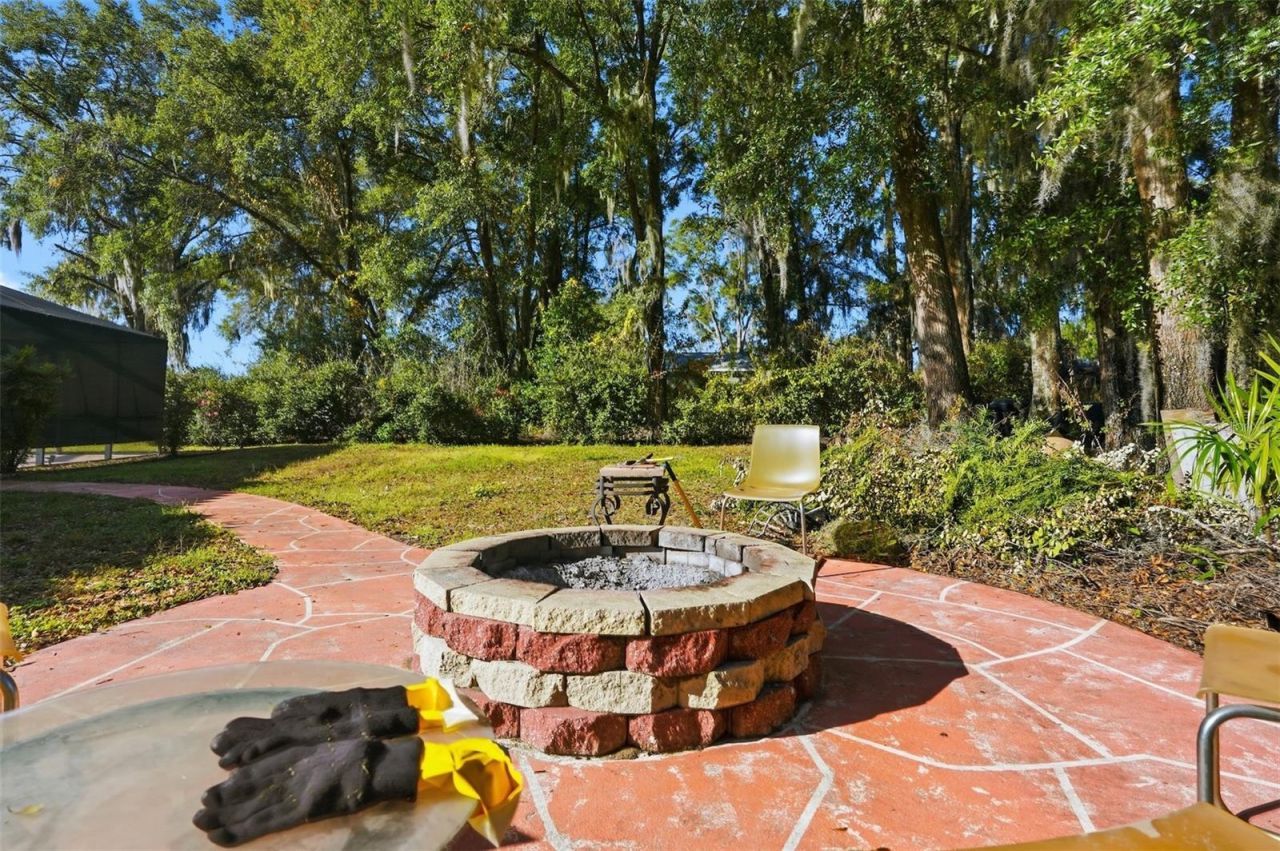 186 N Crestwood Avenue, Inverness, FL 34453 Photo