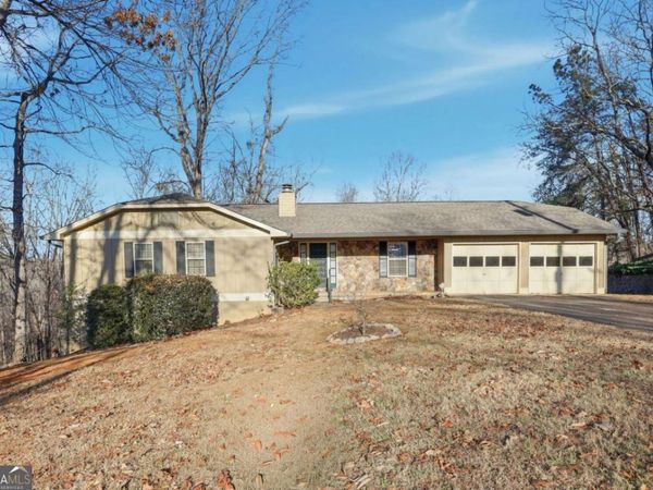 2224 Colonial Drive, Gainesville, GA 30501