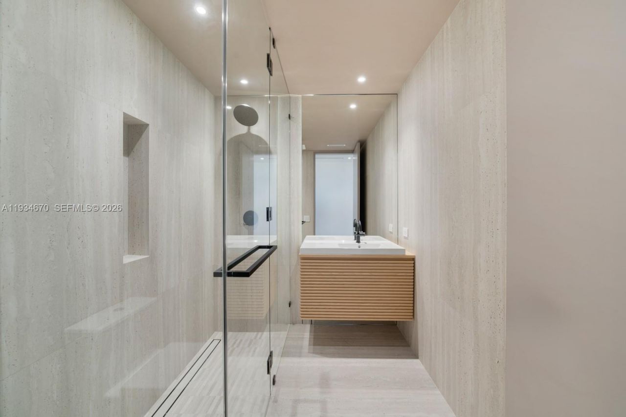 641 Flamingo Dr, Fort Lauderdale, FL 33301 Photo