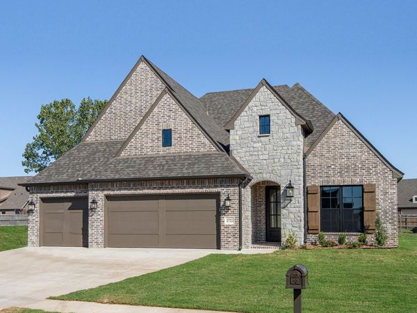 2722 W Roanoke Street , Broken Arrow, OK 74012