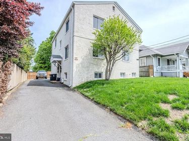 3909 WASHINGTON BOULEVARD, Unit B, ARLINGTON, VA 22201