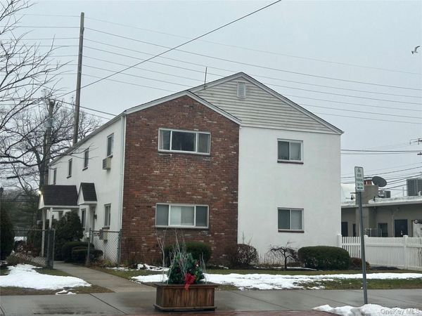 179 Orinoco Drive, Brightwaters, NY 11718