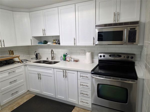 1811 Jefferson St, Unit 501, Hollywood, FL 33020
