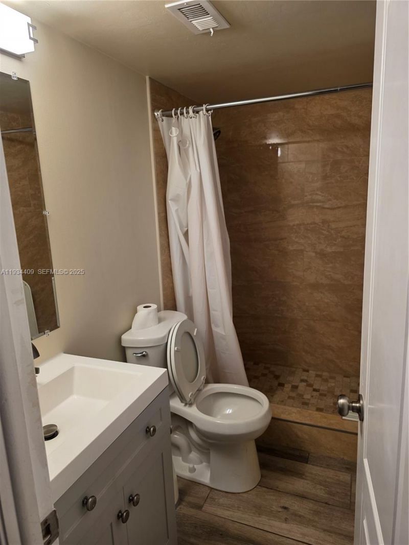 1811 Jefferson St, Unit 501, Hollywood, FL 33020 Photo