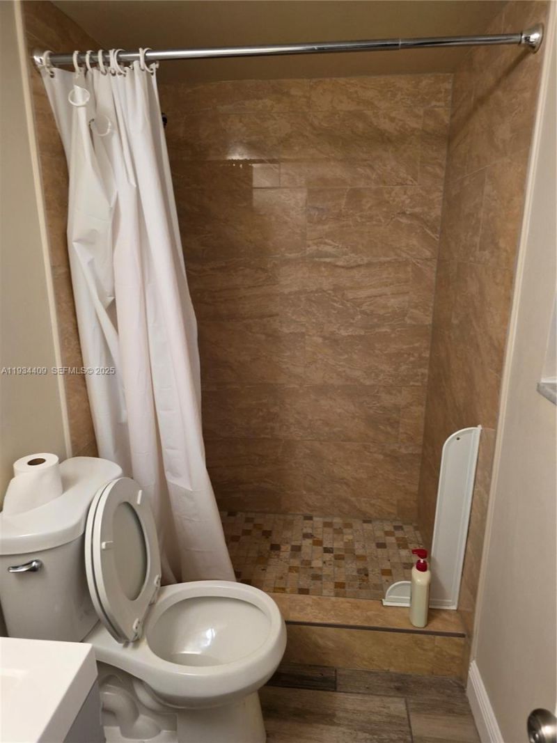 1811 Jefferson St, Unit 501, Hollywood, FL 33020 Photo