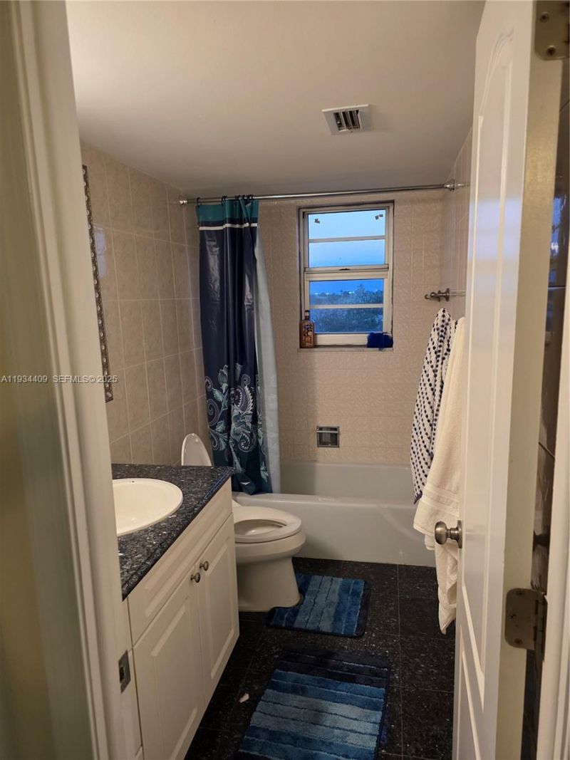 1811 Jefferson St, Unit 501, Hollywood, FL 33020 Photo