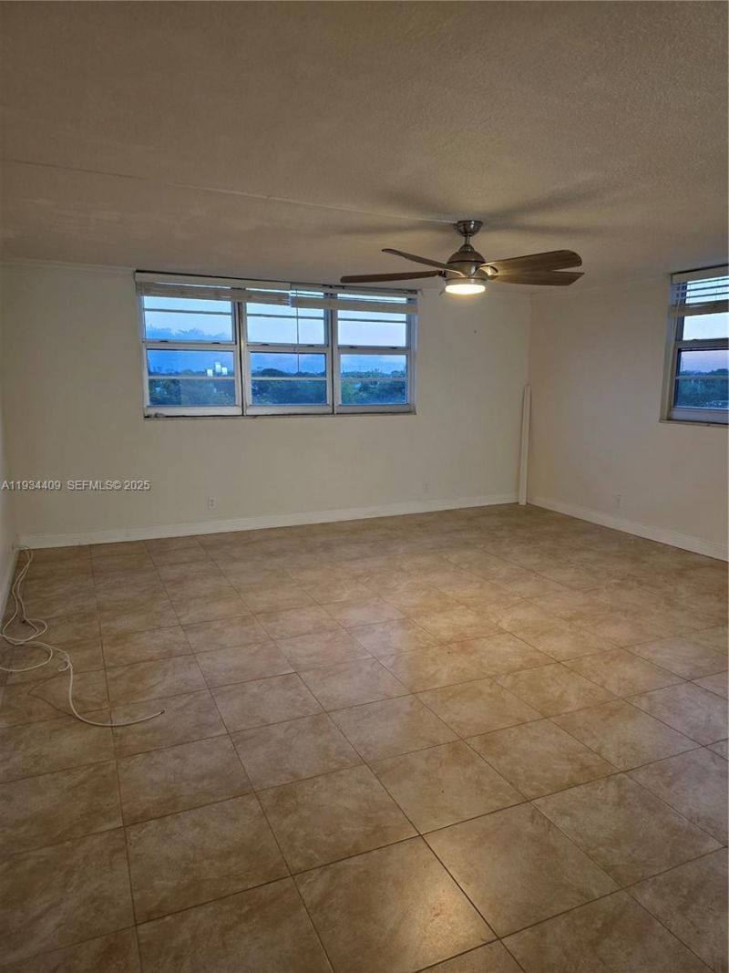 1811 Jefferson St, Unit 501, Hollywood, FL 33020 Photo
