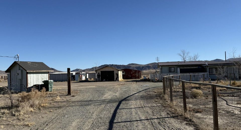 20 Miley Lane, Yerington, NV 89447 Photo