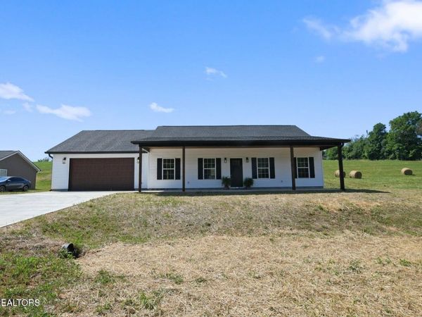 252 Old Middlesboro Hwy, LaFollette, TN 37766