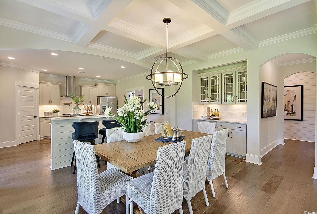 6108 Zoe Way Photo 6