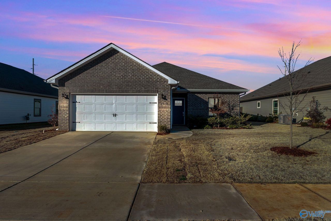 12414 Whitcomb Circle, Athens, AL 35613 Main Photo