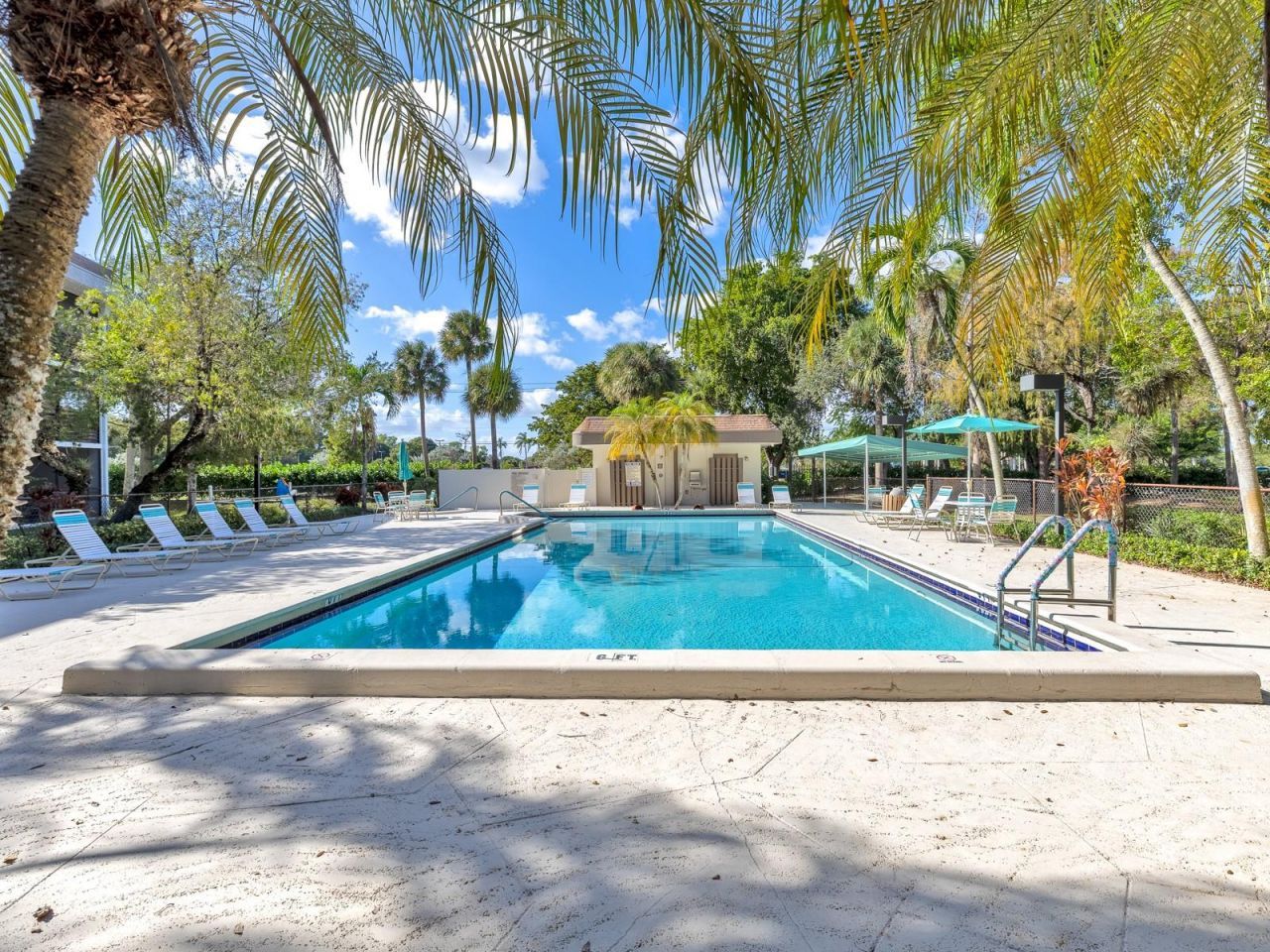 7579 NW 79th Ave, Unit 204, Tamarac, FL 33321 Photo