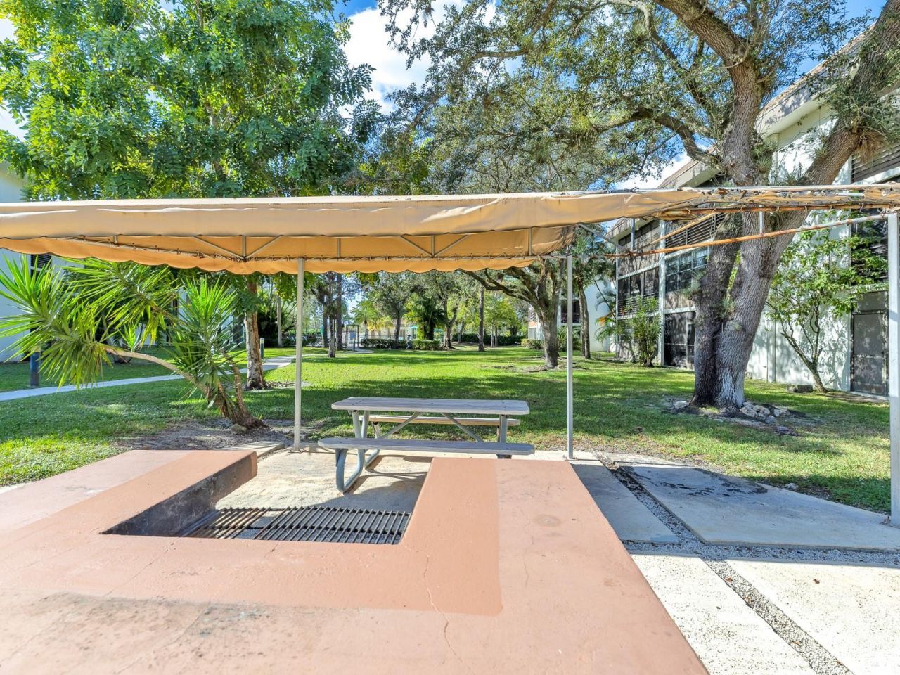 7579 NW 79th Ave, Unit 204, Tamarac, FL 33321 Photo