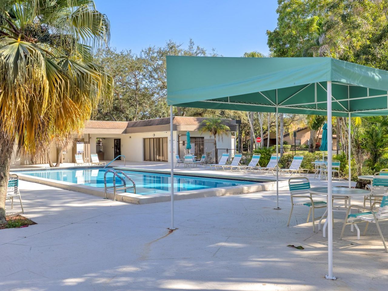 7579 NW 79th Ave, Unit 204, Tamarac, FL 33321 Photo