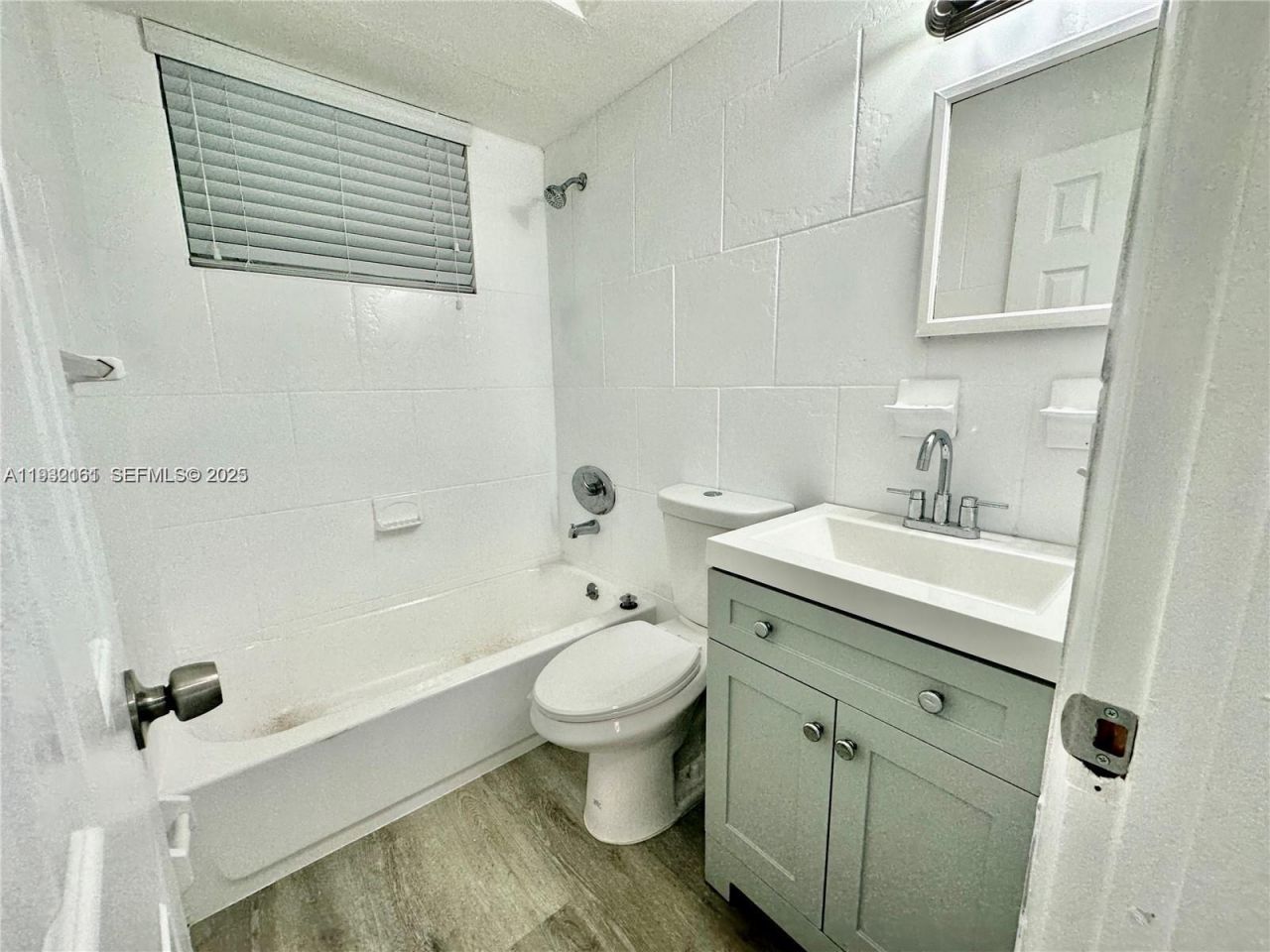 1533 NW 53rd St, Miami, FL 33142 Photo