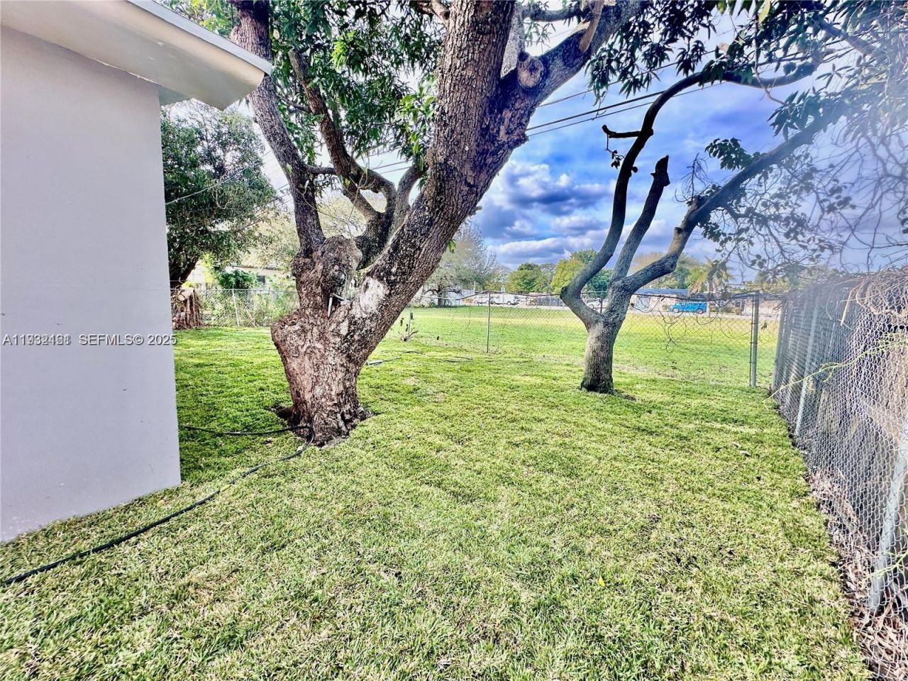 1533 NW 53rd St, Miami, FL 33142 Photo