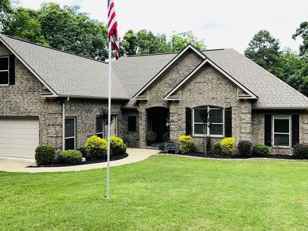 2925 Shade Tree Drive, Batesville, AR 72501