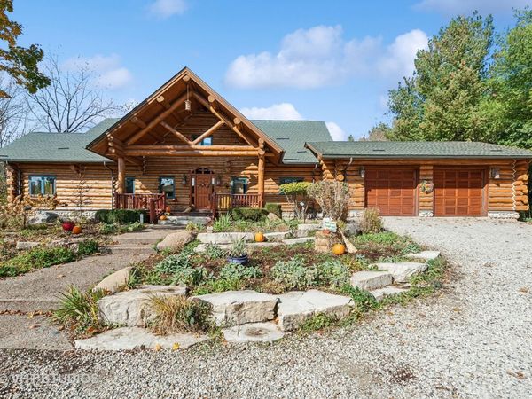 2317 Paulson Road, Harvard, IL 60033