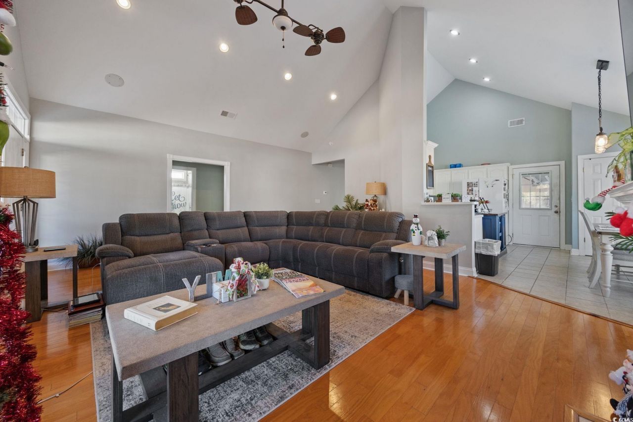 459 Garden Ave. Photo 15