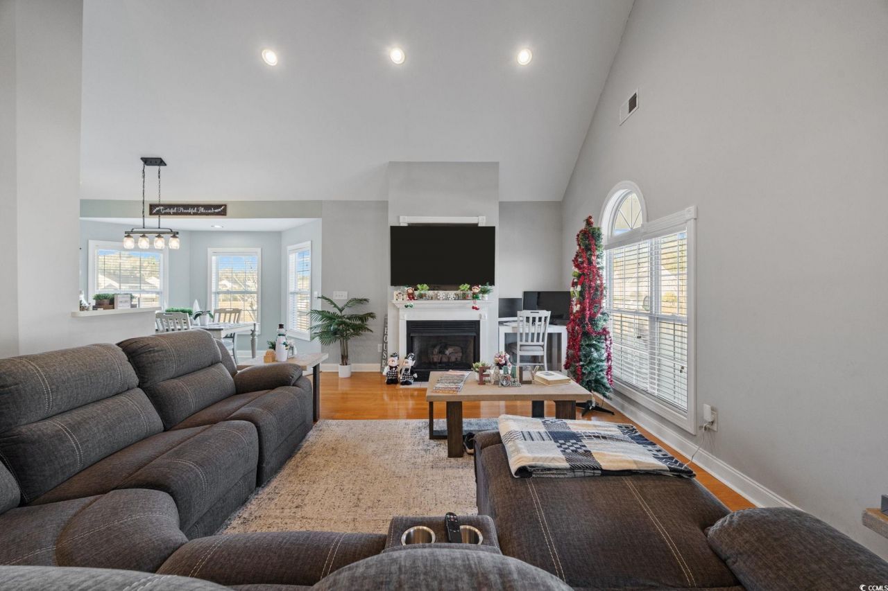 459 Garden Ave. Photo 6