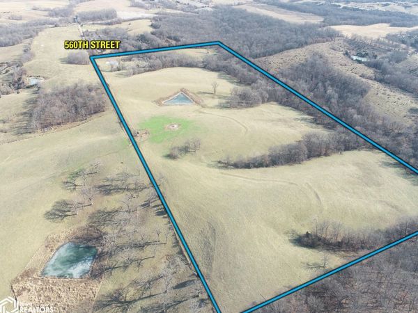 560th St., Moulton, IA 52572