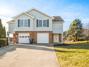 2210 LAKE TERRACE DR, HARRISONBURG, VA 22802