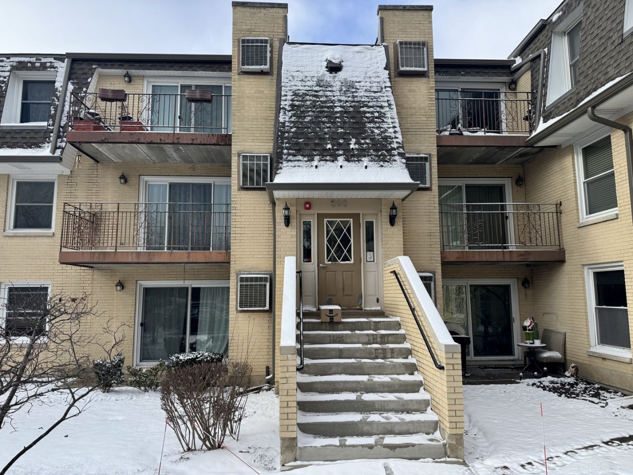 808 N River Road, Unit 1B, Mount Prospect, IL 60056 Main Photo