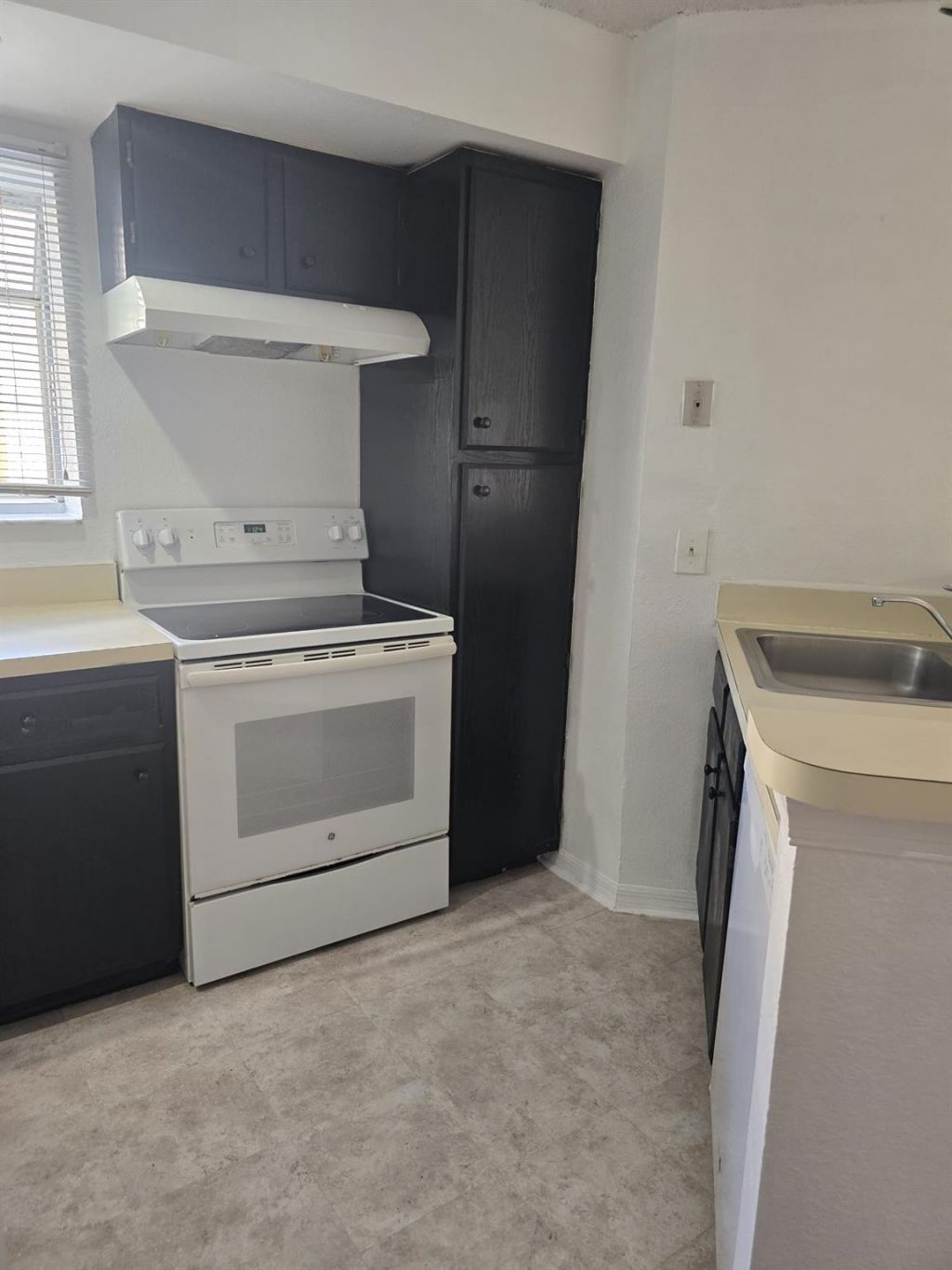 3310 Pinewalk Drive, Unit 1812, Margate, FL 33063 Photo