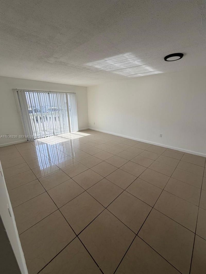 15201 NE 6th Ave, Unit C104, Miami, FL 33162 Photo